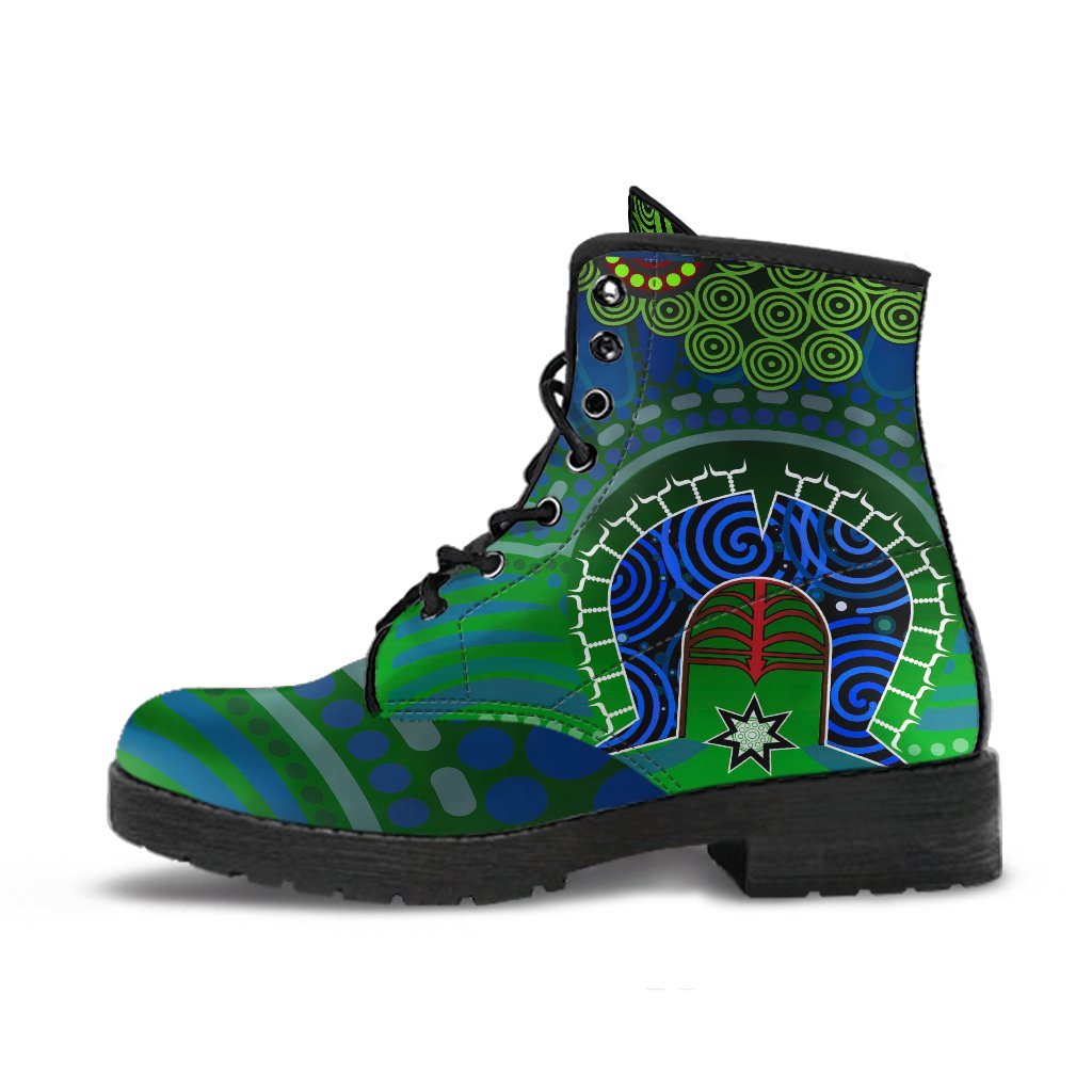 torres-strait-leather-boots-dhari-and-dot-patterns