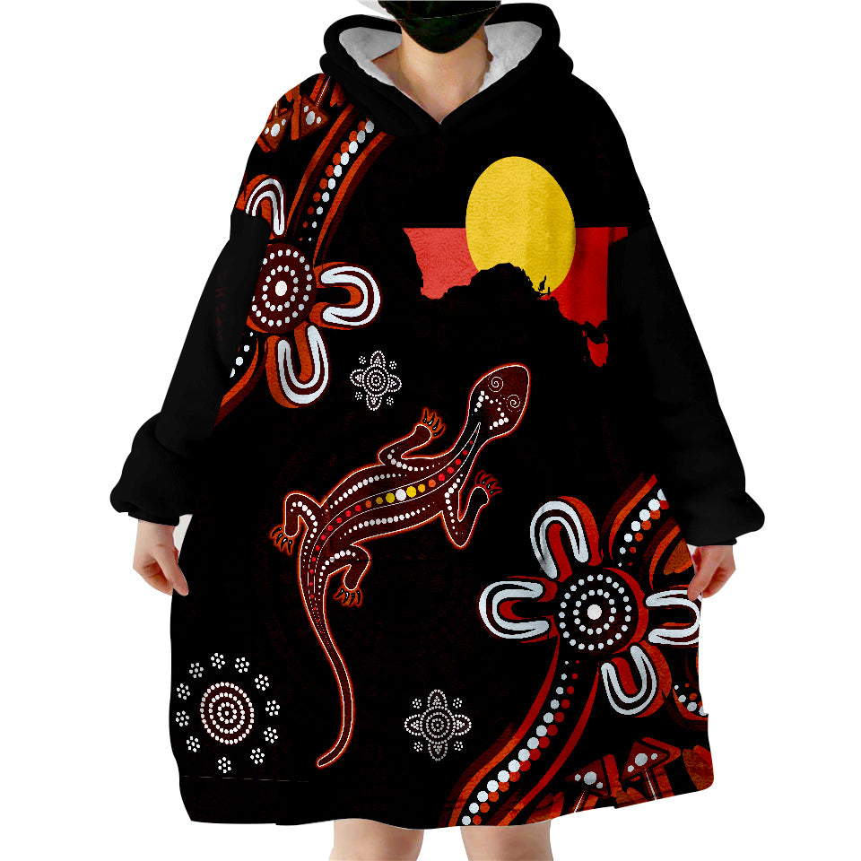 aboriginal-dot-lizard-and-aboriginal-flag-wearable-blanket-hoodie