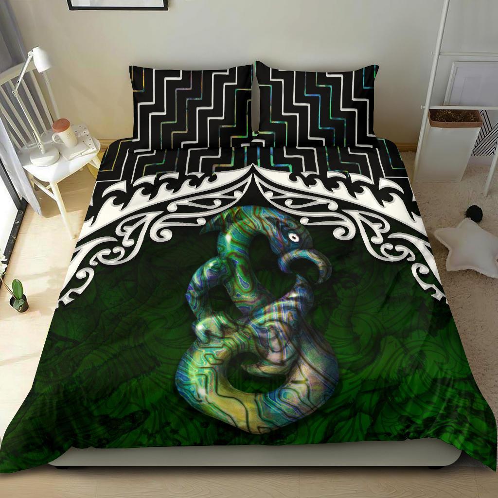 new-zealand-maori-manaia-poutama-bedding-set