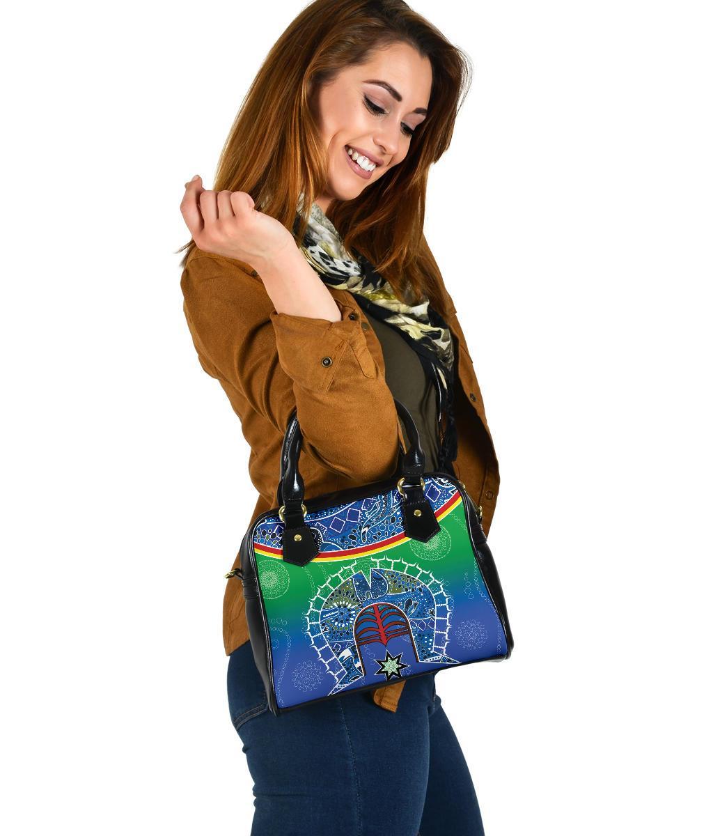 shoulder-handbag-torres-strait-symbol-with-aboriginal-patterns