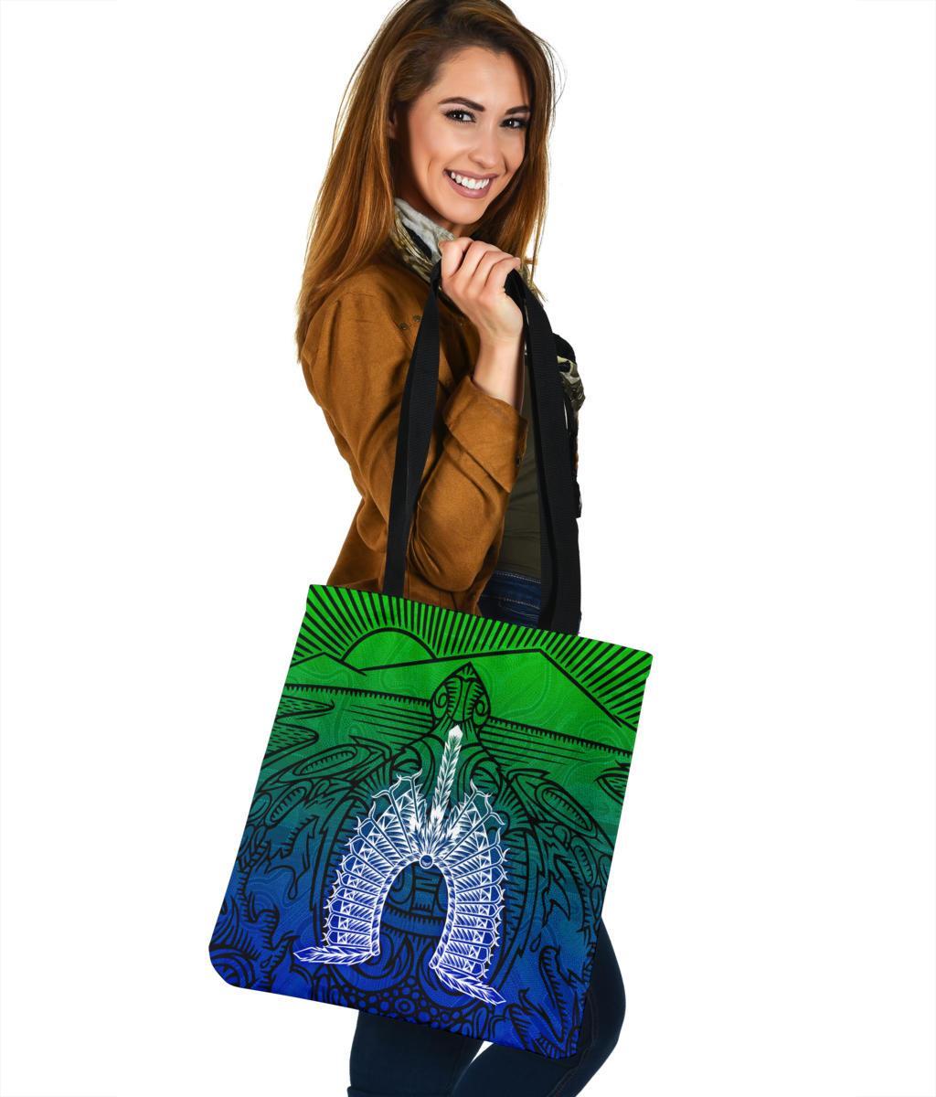 torres-strait-islanders-tote-bag-turtle-and-dhari-mask