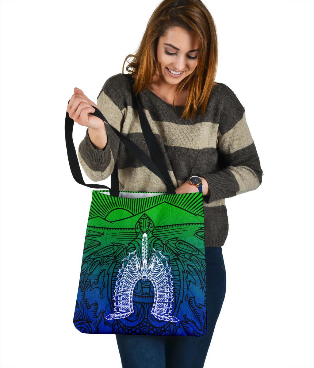 torres-strait-islanders-tote-bag-turtle-and-dhari-mask